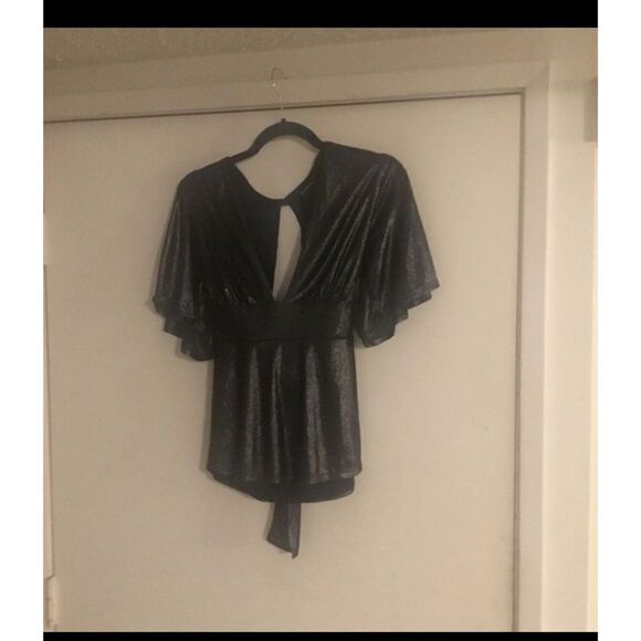 EXPRESS Black & Gold Metallic Shimmer Tie Back Top Sz M - Picture 1 of 5